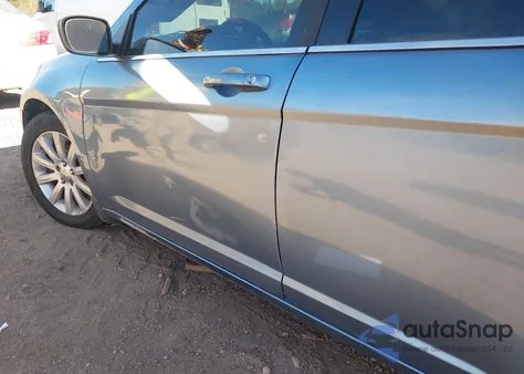 2011 Chrysler 200 Touring из США, поврежденный, VIN 1C3BC1FB2BN585673